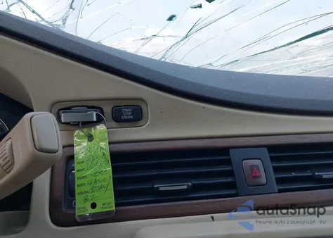 2008 Volvo S80 3.2 z USA, uszkodzony, nr VIN YV1AS982981068208